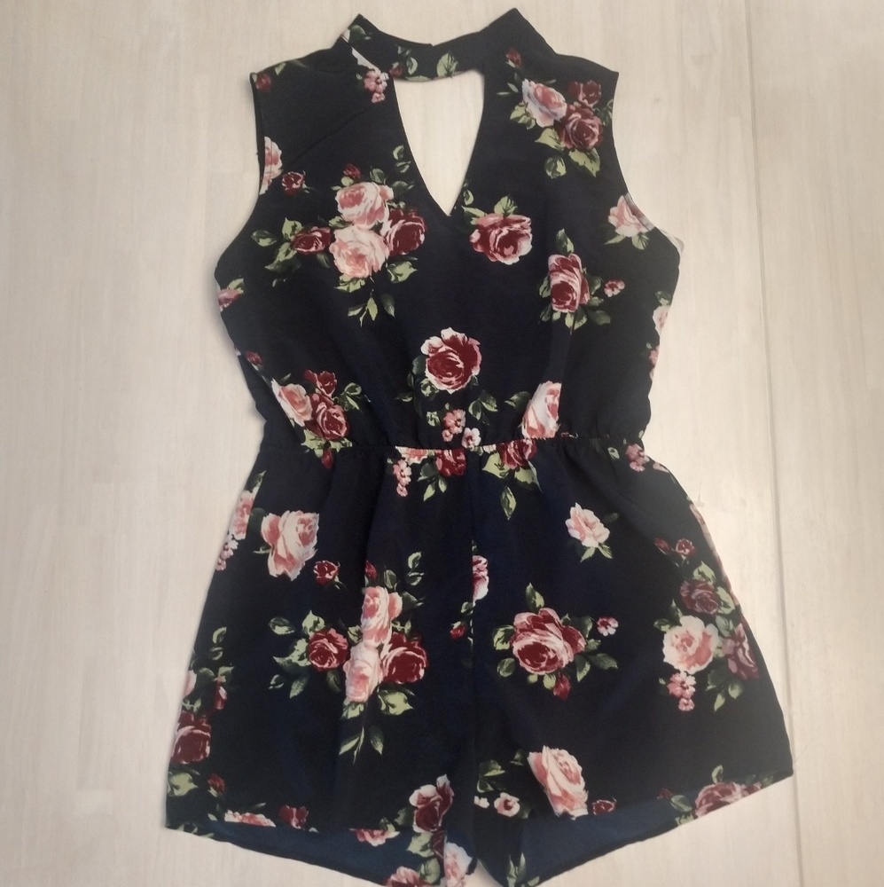 Mine Navy Blue romper with flowers H6